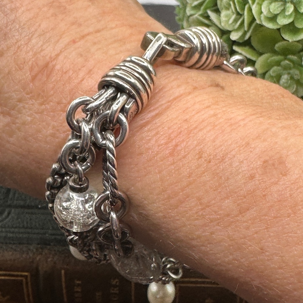 Gorgeous David Yurman silver bracelet—pearl, onyx and crystal beads. - Picture 5 of 7